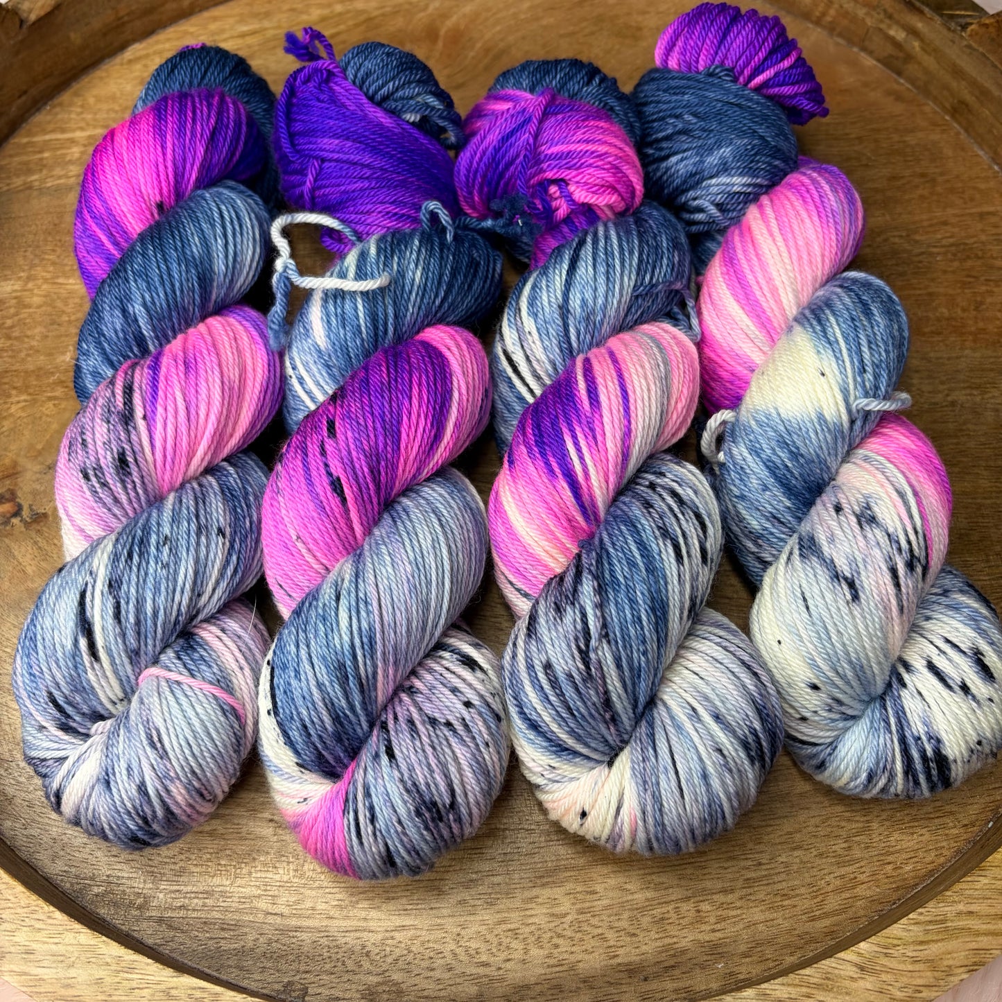 *NEW* Oscar Worsted - Neon Constellations
