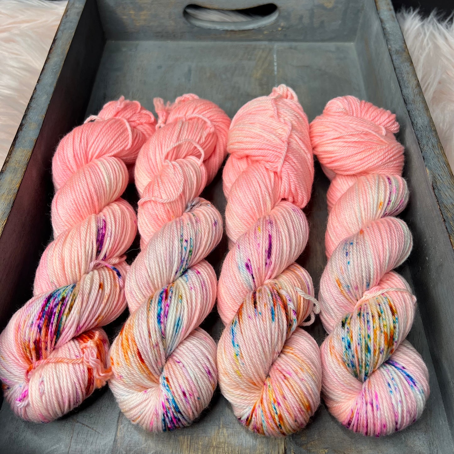 *NEW* Oscar Worsted - Peach Shine
