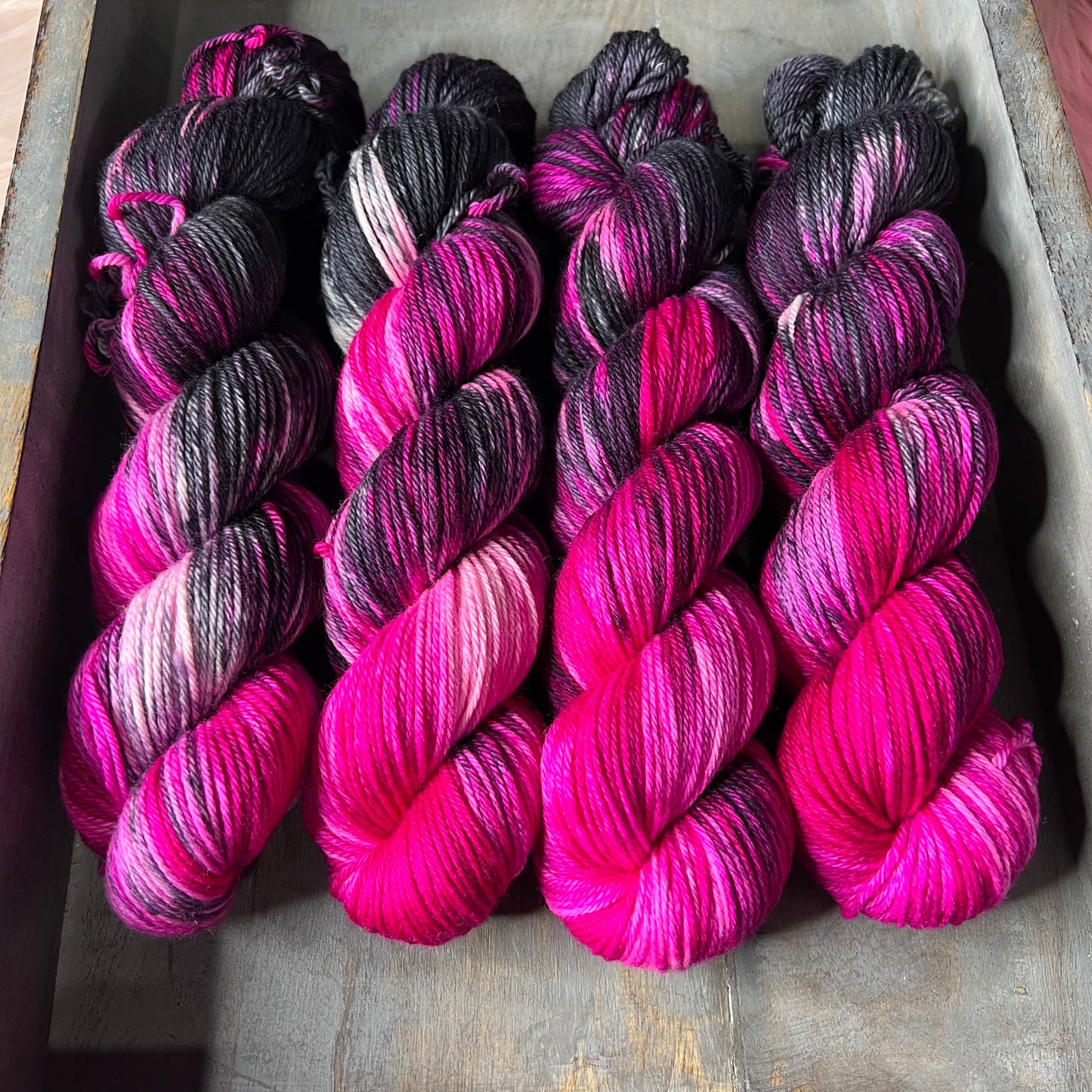 Oscar Worsted - Rose Garden In The Dark