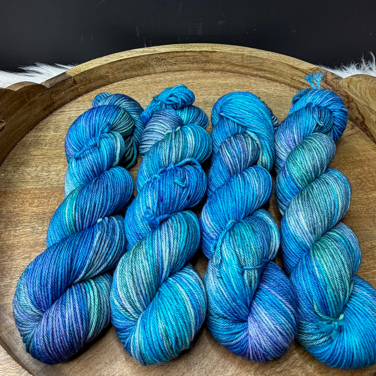 *NEW* Oscar Worsted - Deep Blue Sea