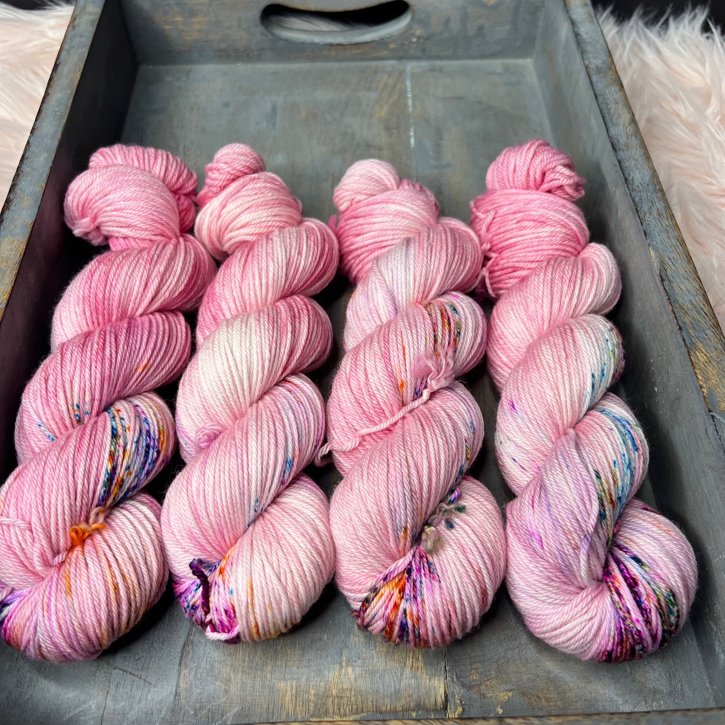 *NEW* Oscar Worsted - Delicate Kiss