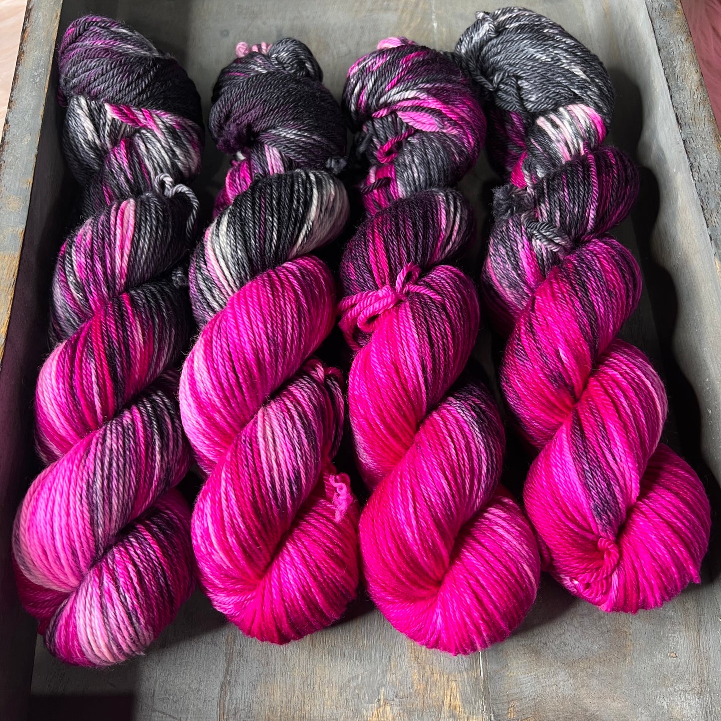 Oscar Worsted - Rose Garden In The Dark