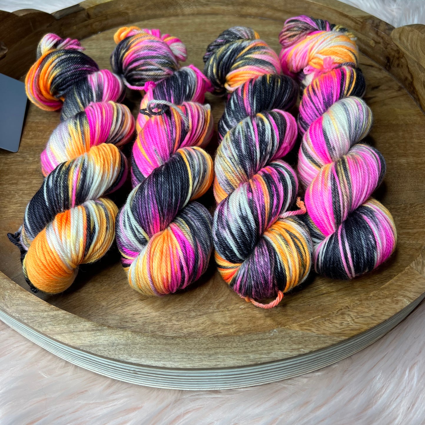 *NEW* Oscar Worsted - Halloween Yarn- Malibu Masquerade