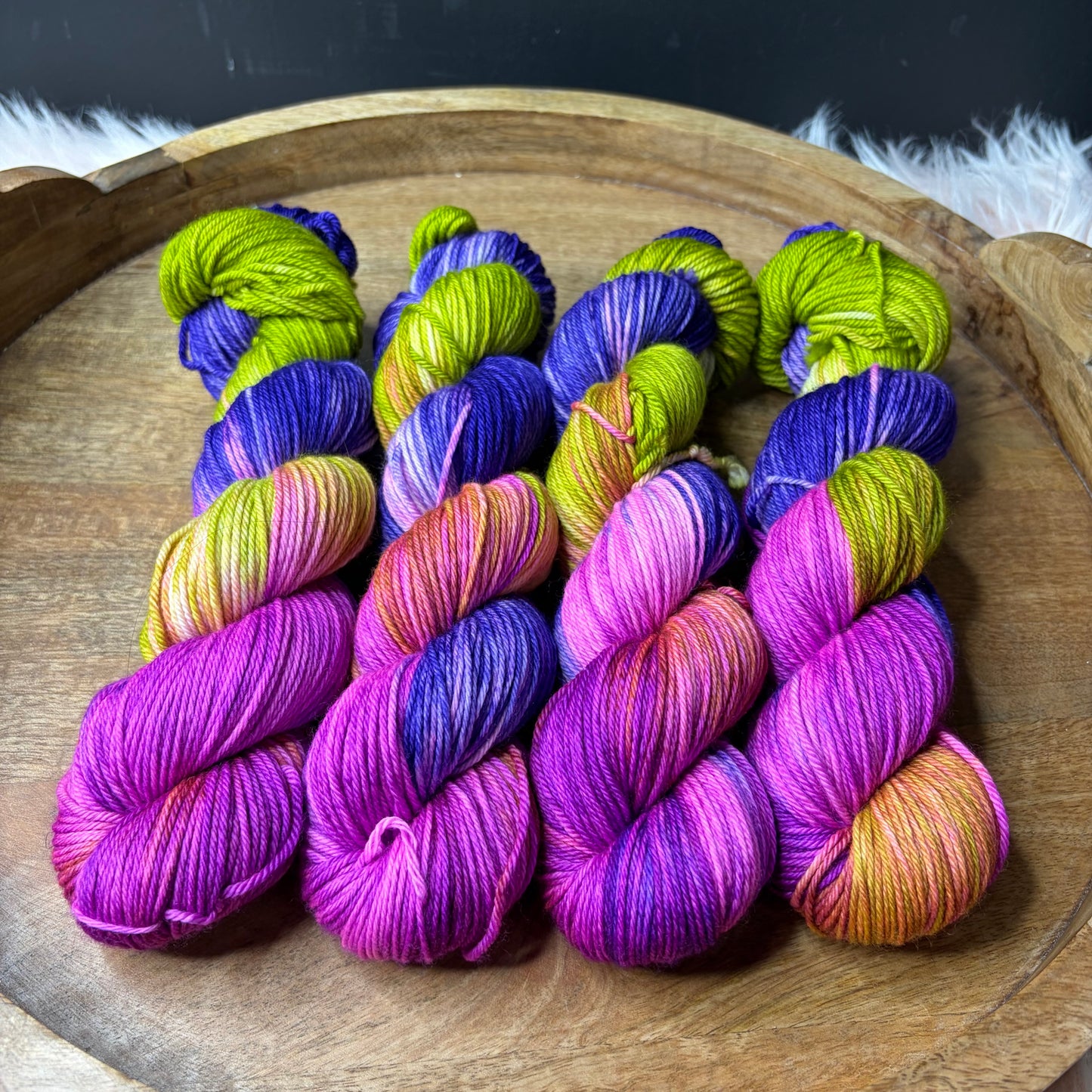 *NEW* Oscar Worsted - Neon Anemone