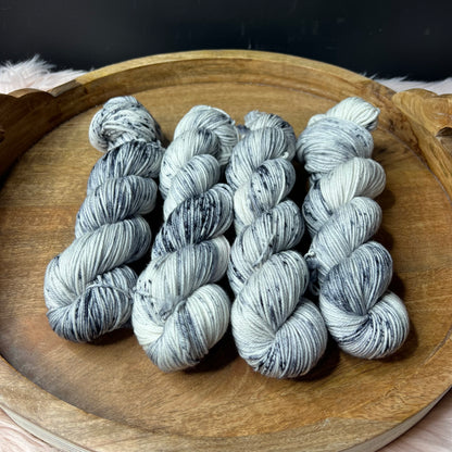 *NEW* Oscar Worsted - News Paper