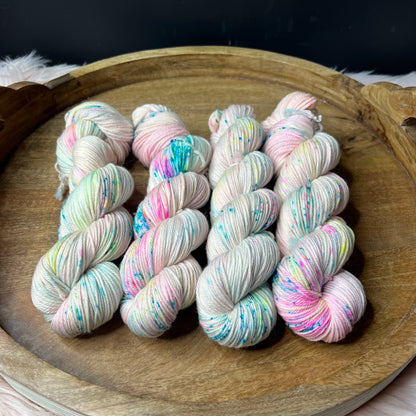 *NEW* Oscar Worsted - Secrets Of The Rainbow