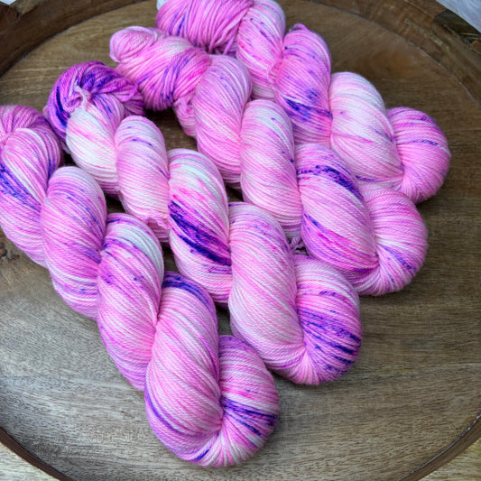 *NEW* Oscar Worsted - Let's Have A Wink (2)