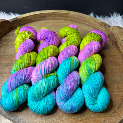 *NEW* Oscar Worsted - Reef Royalty