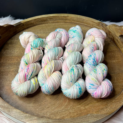 *NEW* Oscar Worsted - Secrets Of The Rainbow