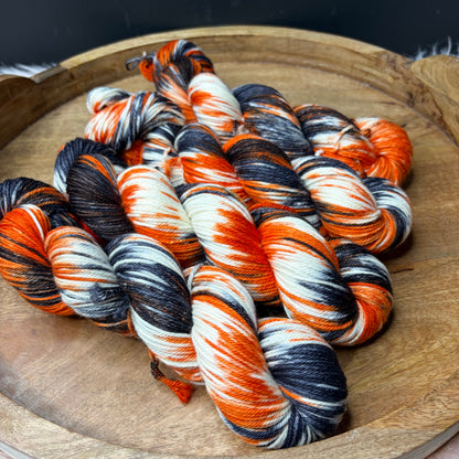 *NEW* Oscar Worsted - Halloween Yarn- Jack O Lantern