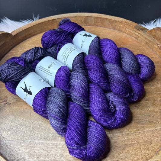 *NEW* Oscar Worsted -  March Dark Academia