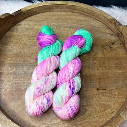 *NEW* Oscar Worsted - 40