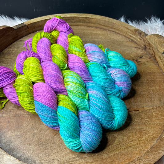 *NEW* Oscar Worsted - Reef Royalty