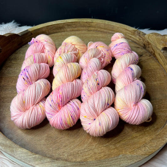 *NEW* Oscar Worsted - Funday Friday