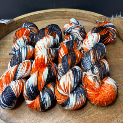 *NEW* Oscar Worsted - Halloween Yarn- Jack O Lantern