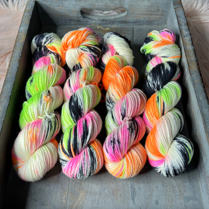 Oscar Worsted - Halloween - Wicked Dream Plane