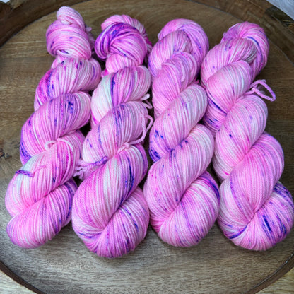 *NEW* Oscar Worsted - Let's Have A Wink (2)