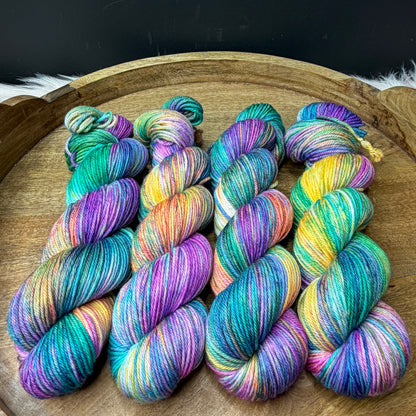 *NEW* Oscar Worsted - Kaleidoscope Kiss
