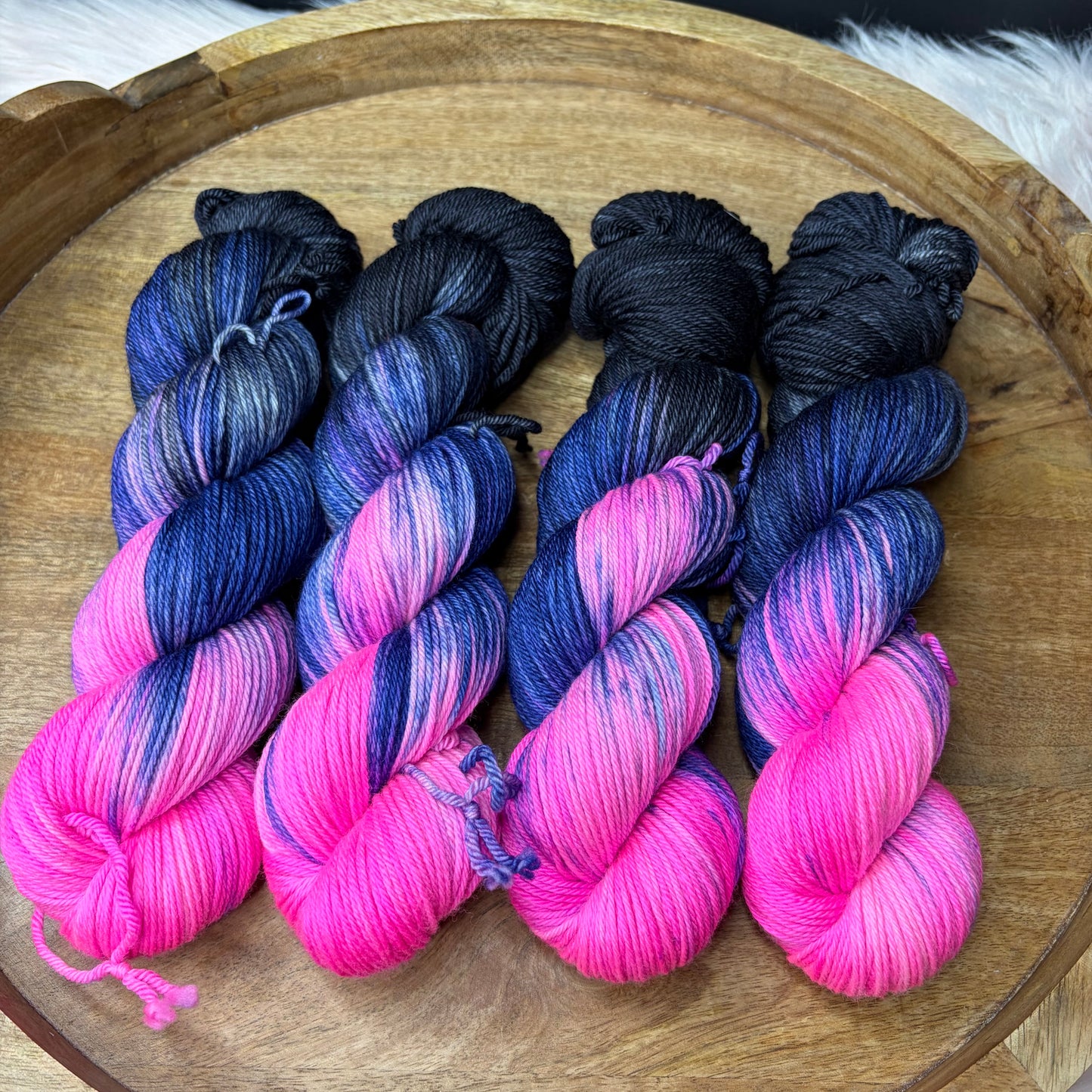 *NEW* Oscar Worsted - Maine Northern Lights- Atomic Oxygen