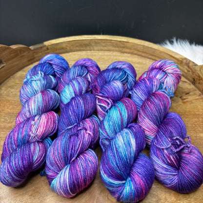 *NEW* Oscar Worsted - Iris After Dark