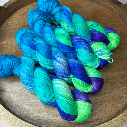 *NEW* Oscar Worsted - Electric Voltage