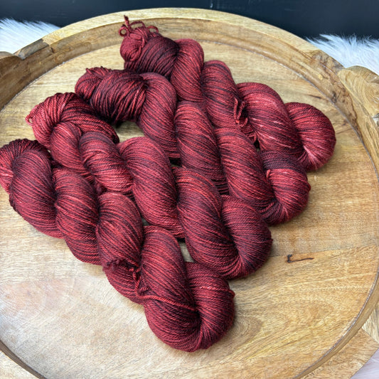 *NEW* Oscar Worsted - Blood Moon Rising