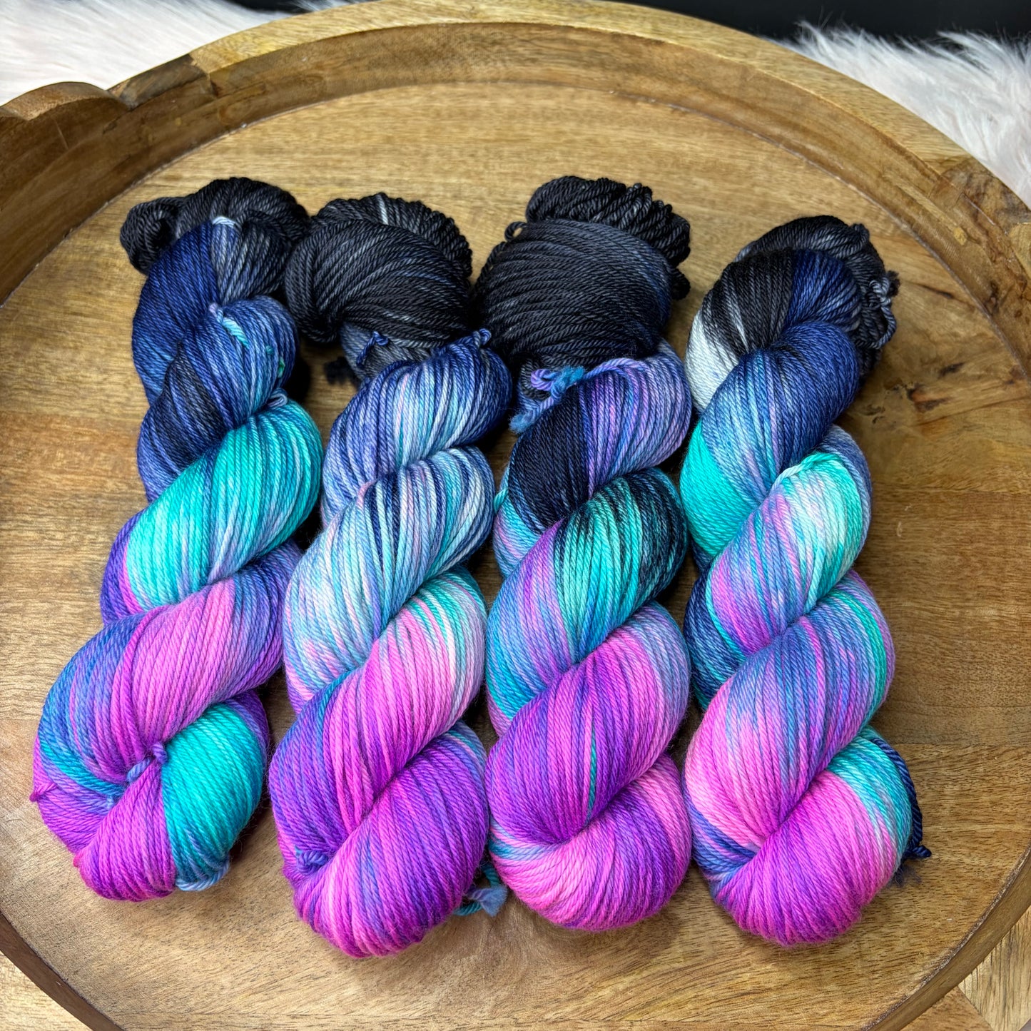 *NEW* Oscar Worsted - Maine Northern Lights- Aurora Borealis