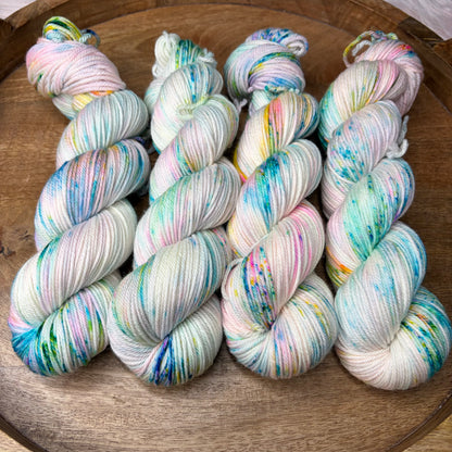 *NEW* Oscar Worsted - Secrets Of The Rainbow