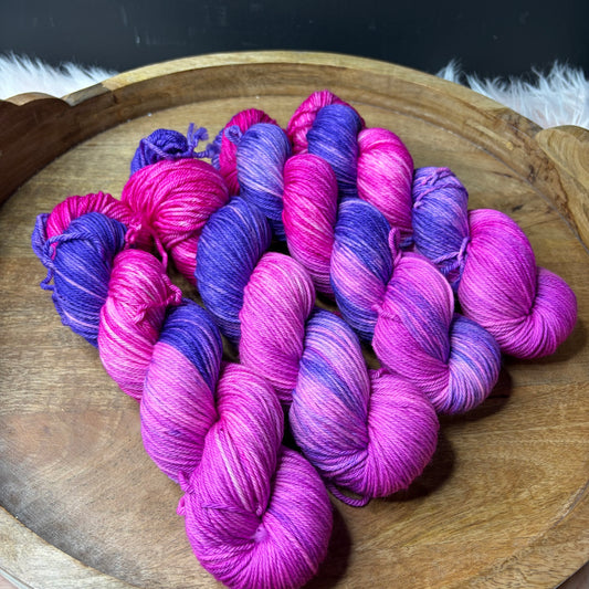 *NEW* Oscar Worsted - Ultraviolet Urchin