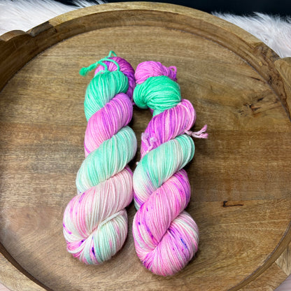 *NEW* Oscar Worsted - 40