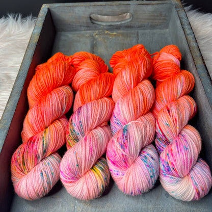 *NEW* Oscar Worsted - Under The Ocean Coral