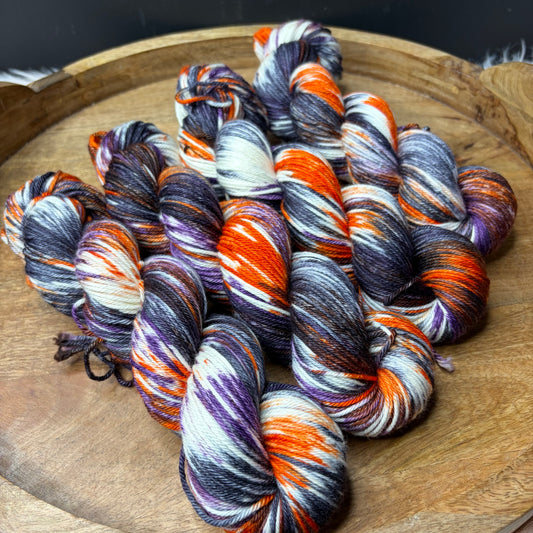 *NEW* Oscar Worsted - Halloween Yarn-  Spooky Spooky
