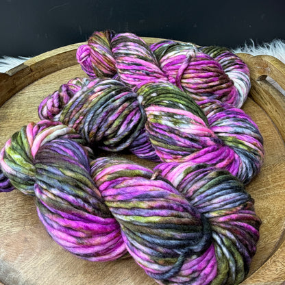 *NEW* Lala Super Bulky- Moss & Mulberry