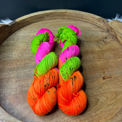 *NEW* Oscar Worsted - Halloween Haunted Dream House