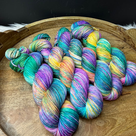 *NEW* Oscar Worsted - Kaleidoscope Kiss