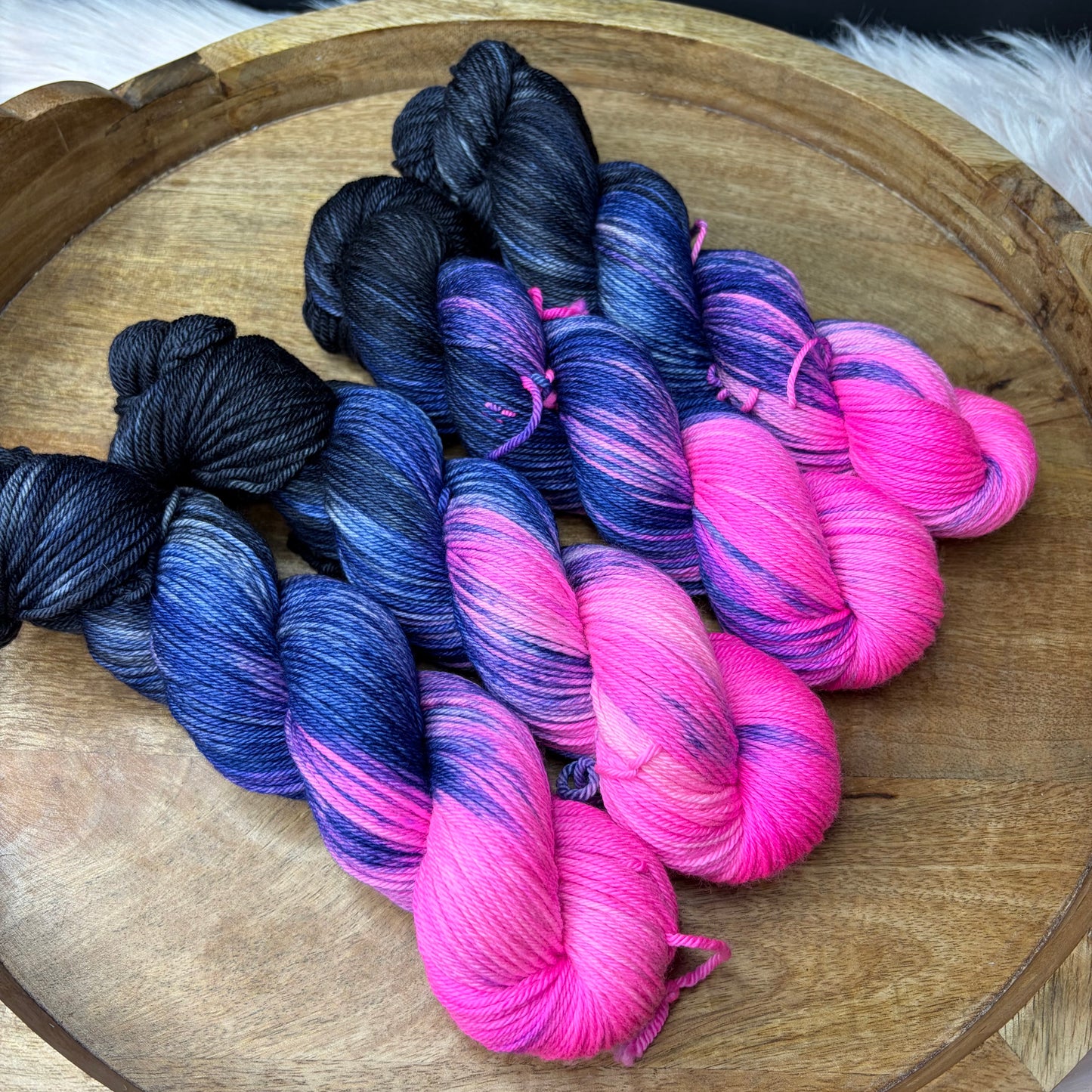 *NEW* Oscar Worsted - Maine Northern Lights- Atomic Oxygen