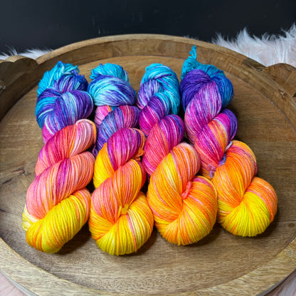 *NEW* Oscar Worsted - Day Hour