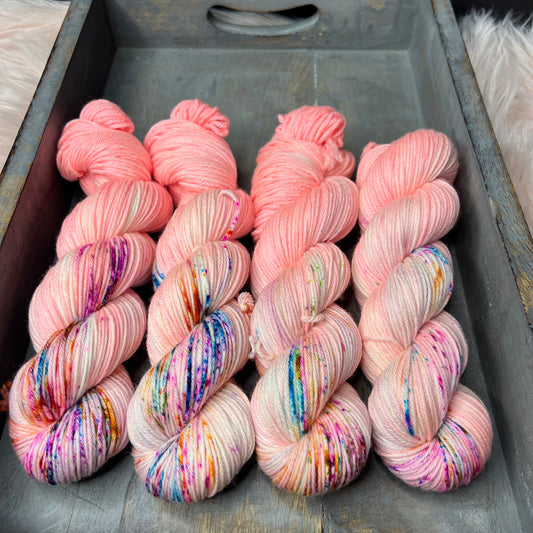 *NEW* Oscar Worsted - Peach Shine
