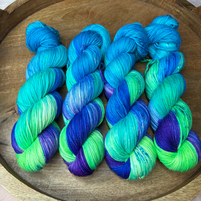 *NEW* Oscar Worsted - Electric Voltage