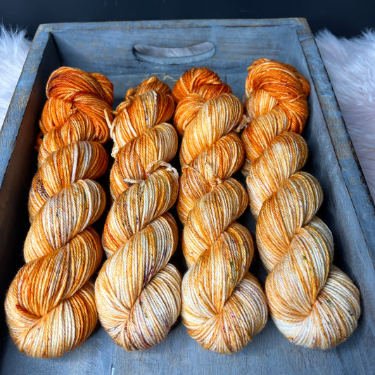 Oscar Worsted -  Pumpkin Cream