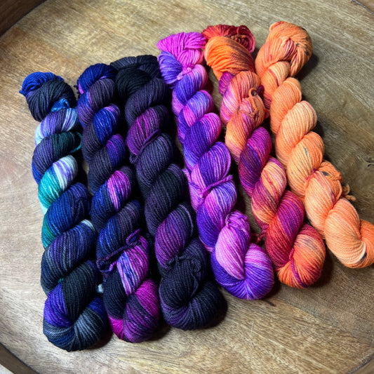Pretty In Punkin Halloween Mini skein Set (6 minis)