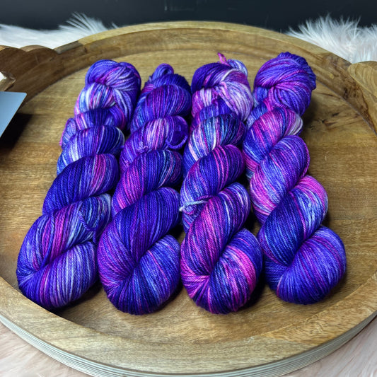 *NEW* Oscar Worsted - Velvet Nebula
