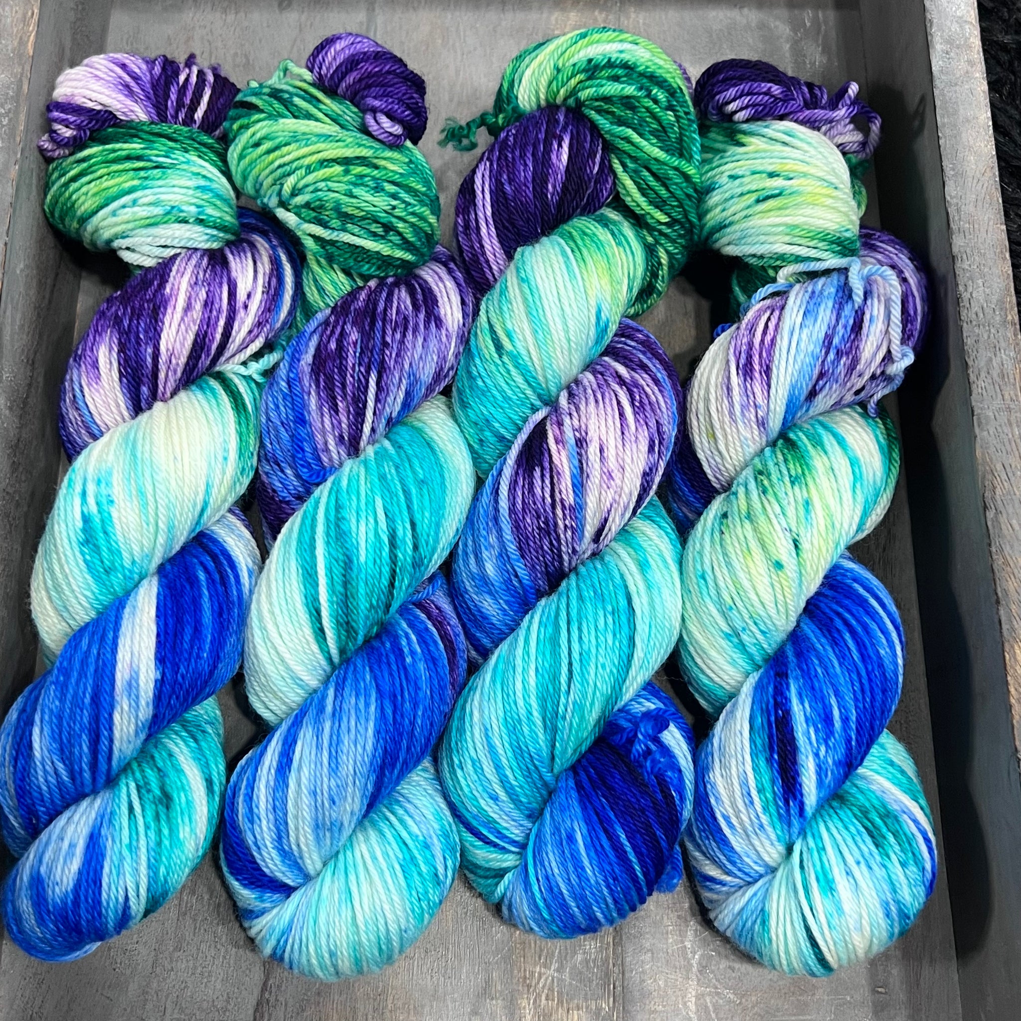 Oscar Worsted- Peacock Getting Lost